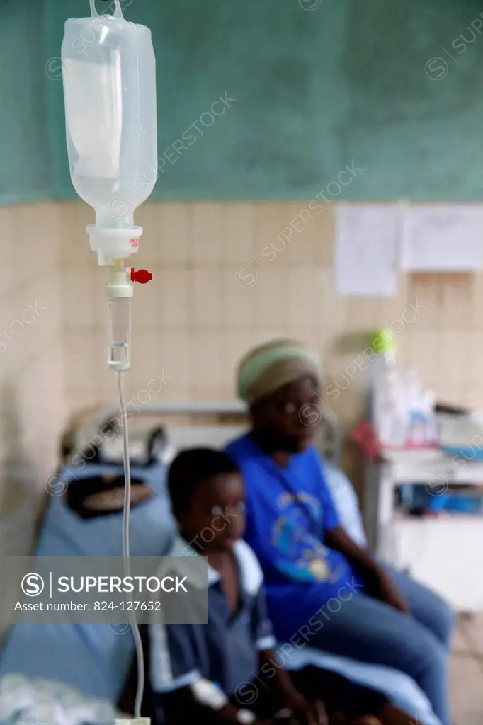 Libreville Hospital. Sick child.