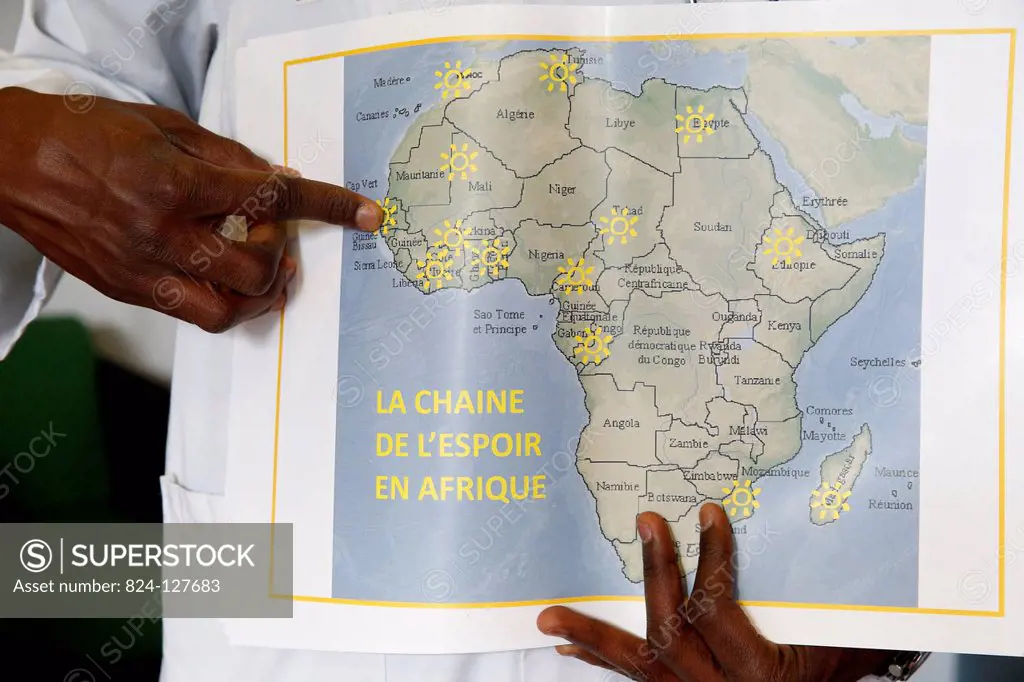 French NGO : La Chaîne de l'Espoir, in Africa.