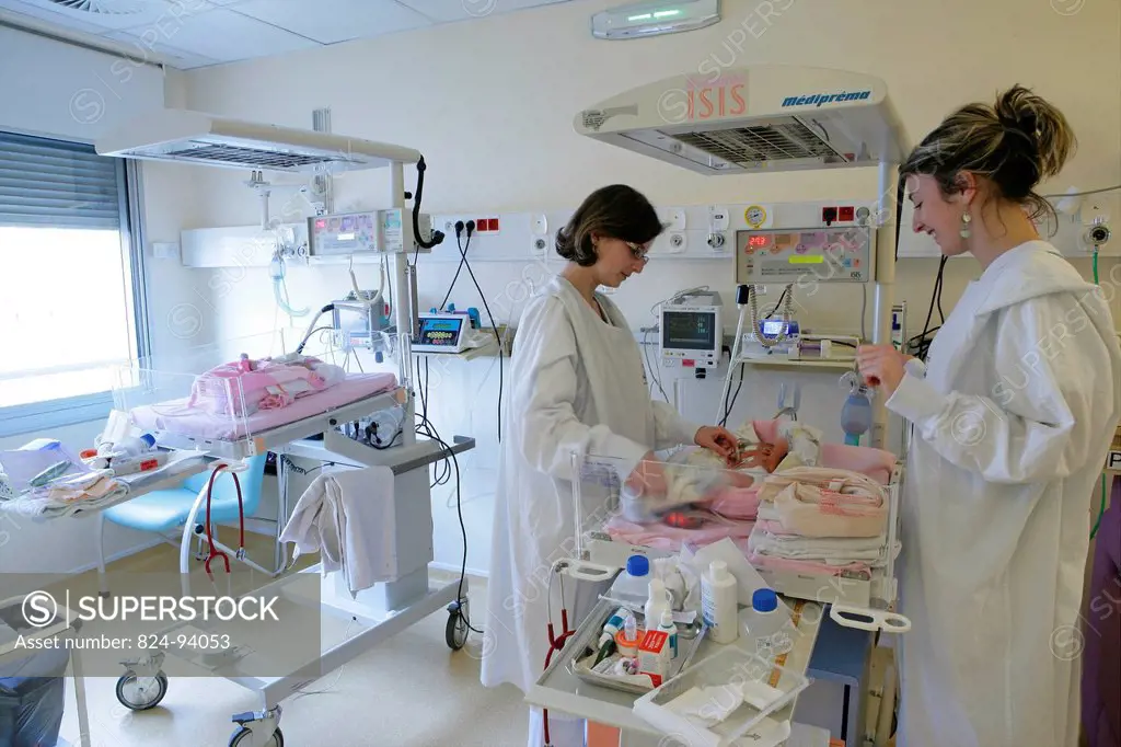 Photo essay at Rouen hospital in France. Department of Neonatology.