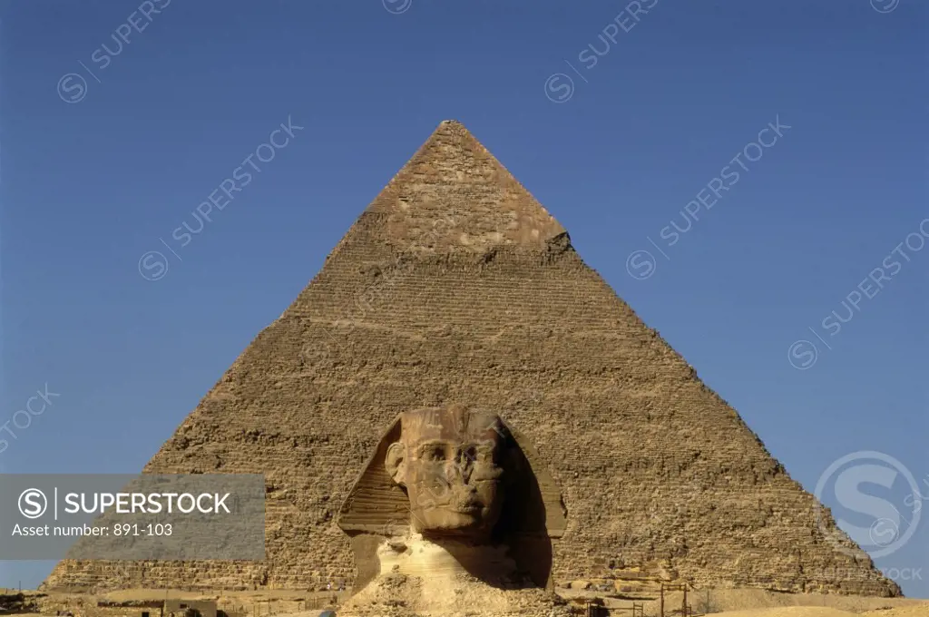 Great Sphinx  Chephren Pyramid  Giza  Egypt