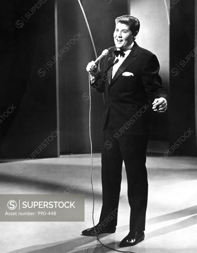 Wayne Newton Singer and Entertainer (b.1942)