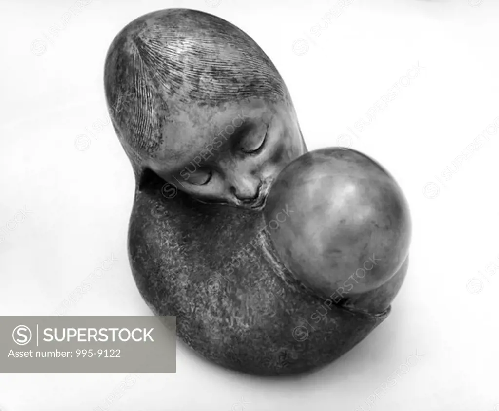 Maternal by Hugo Robus, sculpture, (1885-1964)